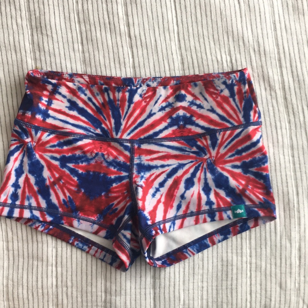 Wodbottom training booty shorts